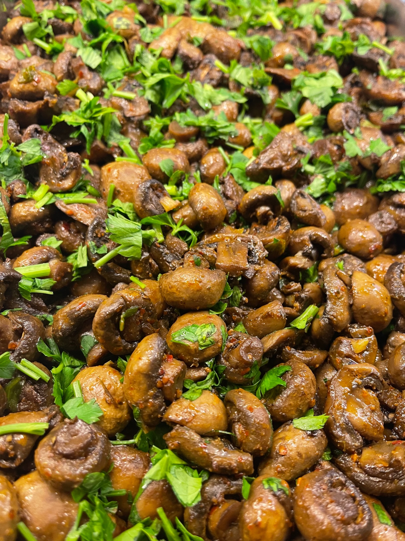 Champignons mit Petersilie